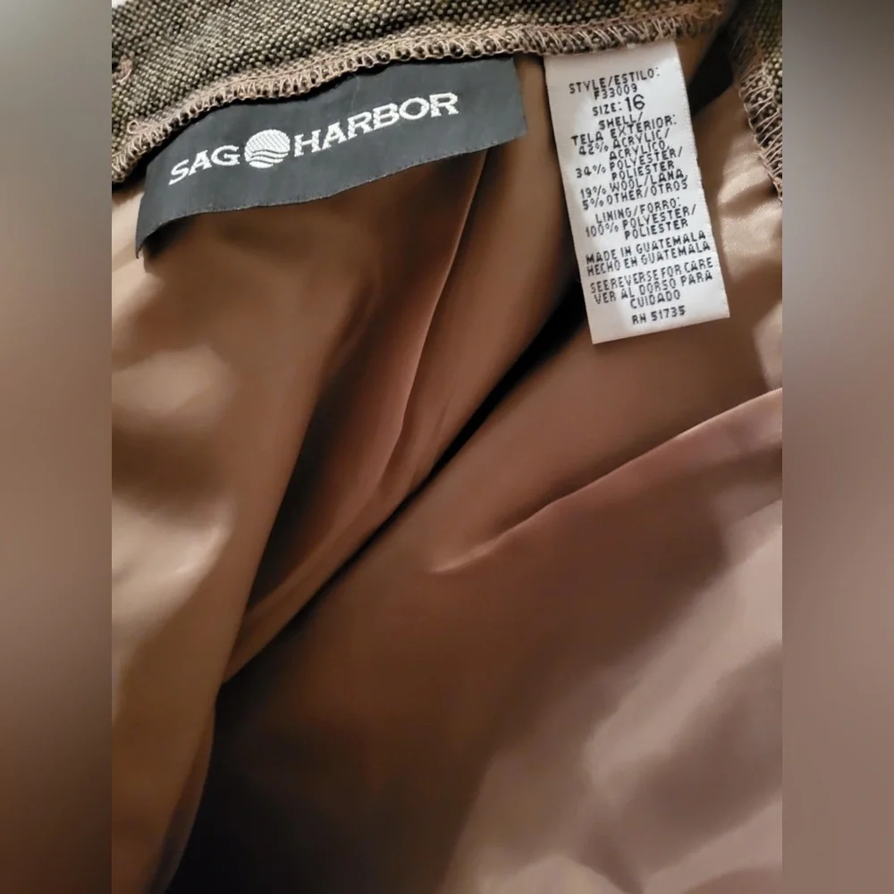 Sag Harbor skirt. - Picture 3 of 5